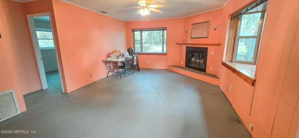 5 55th Street Yankeetown FL 34449
