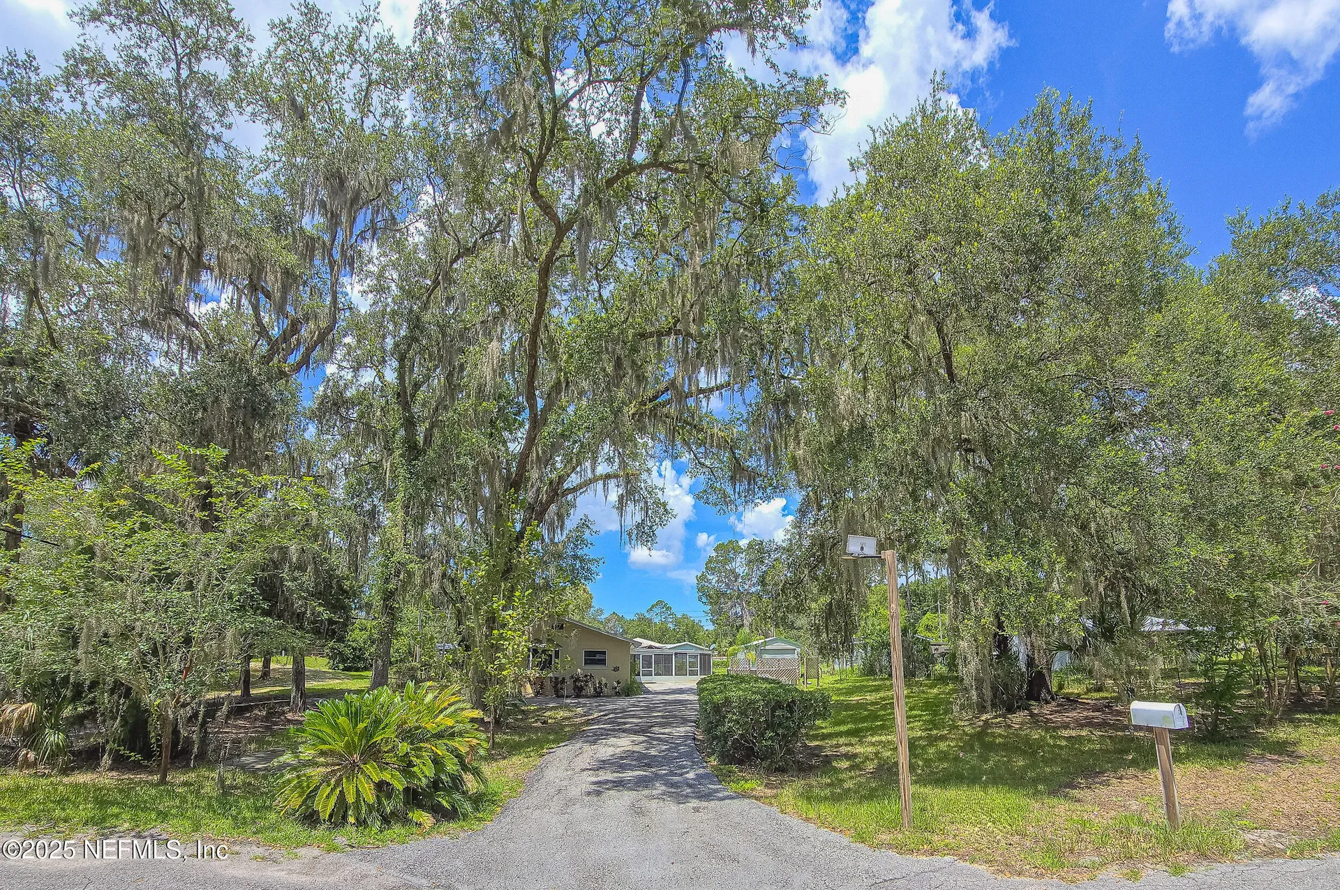 5 55th Street Yankeetown FL 34449