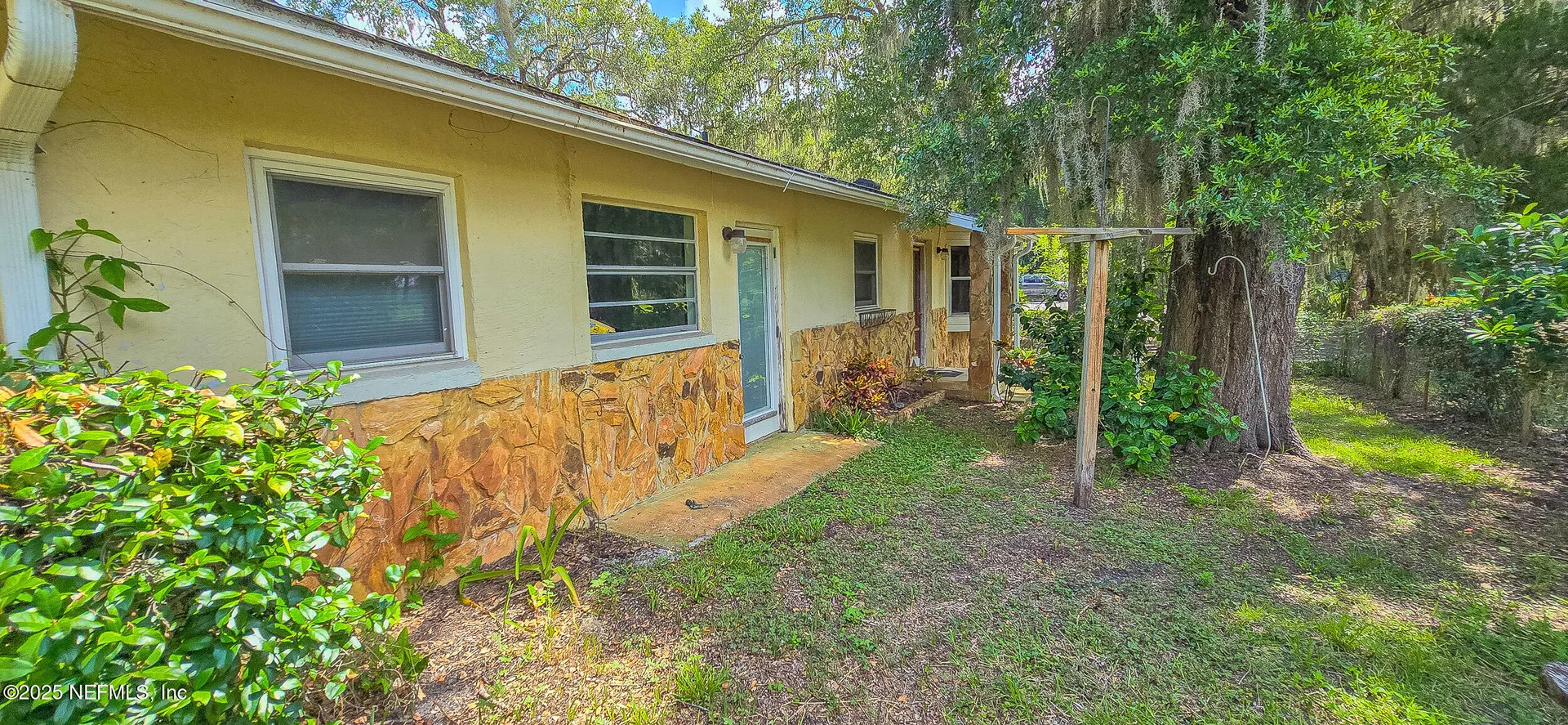5 55th Street Yankeetown FL 34449