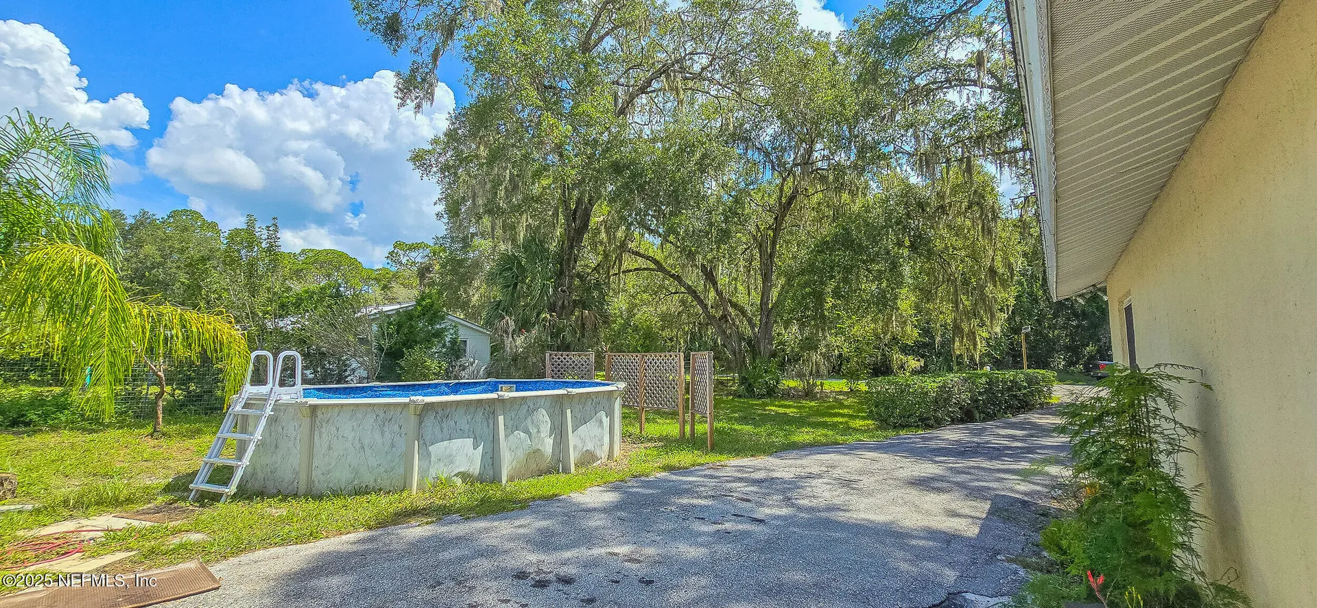 5 55th Street Yankeetown FL 34449