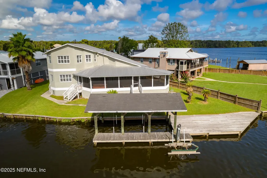 192 Sportsman Drive Welaka FL 32193