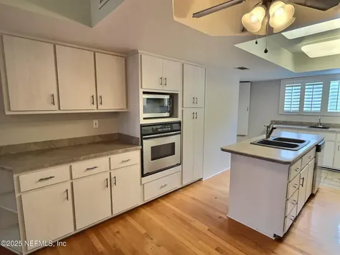 192 Sportsman Drive Welaka FL 32193