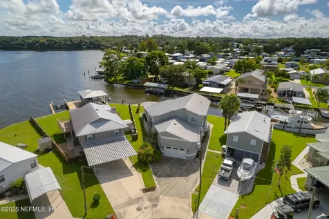 192 Sportsman Drive Welaka FL 32193