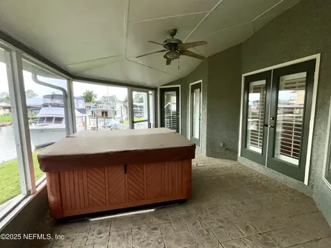 192 Sportsman Drive Welaka FL 32193