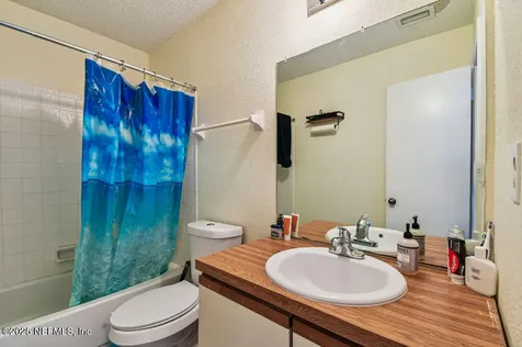 7701 Baymeadows Circle Jacksonville FL 32256