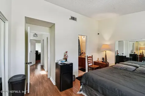 7701 Baymeadows Circle Jacksonville FL 32256