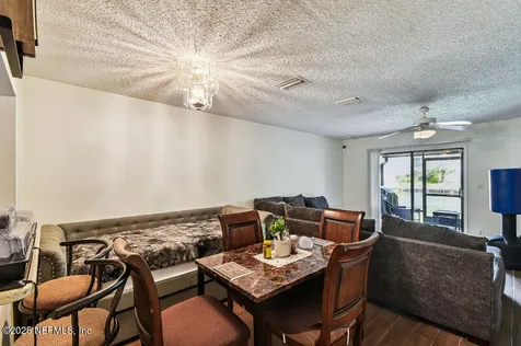 7701 Baymeadows Circle Jacksonville FL 32256