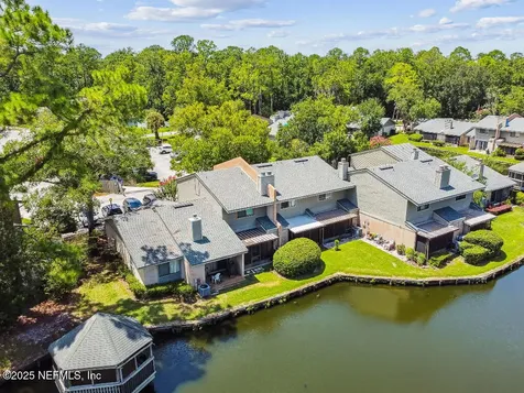 7701 Baymeadows Circle Jacksonville FL 32256