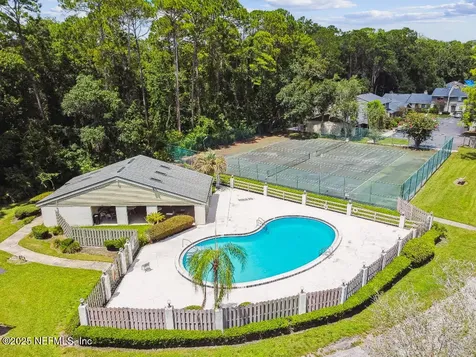 7701 Baymeadows Circle Jacksonville FL 32256