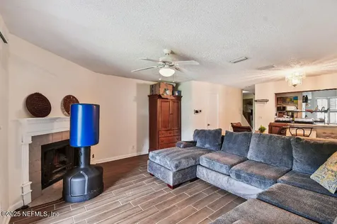 7701 Baymeadows Circle Jacksonville FL 32256