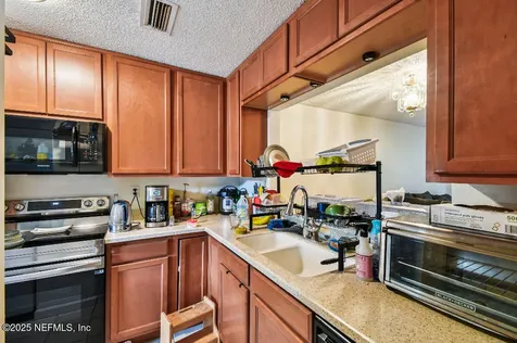 7701 Baymeadows Circle Jacksonville FL 32256