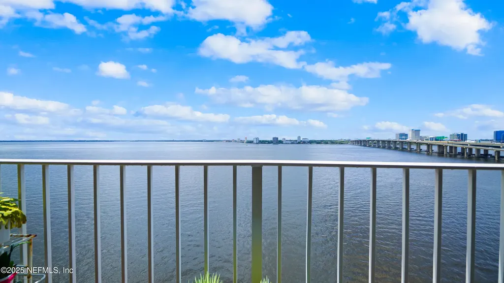 1592 Le Baron Avenue Jacksonville FL 32207