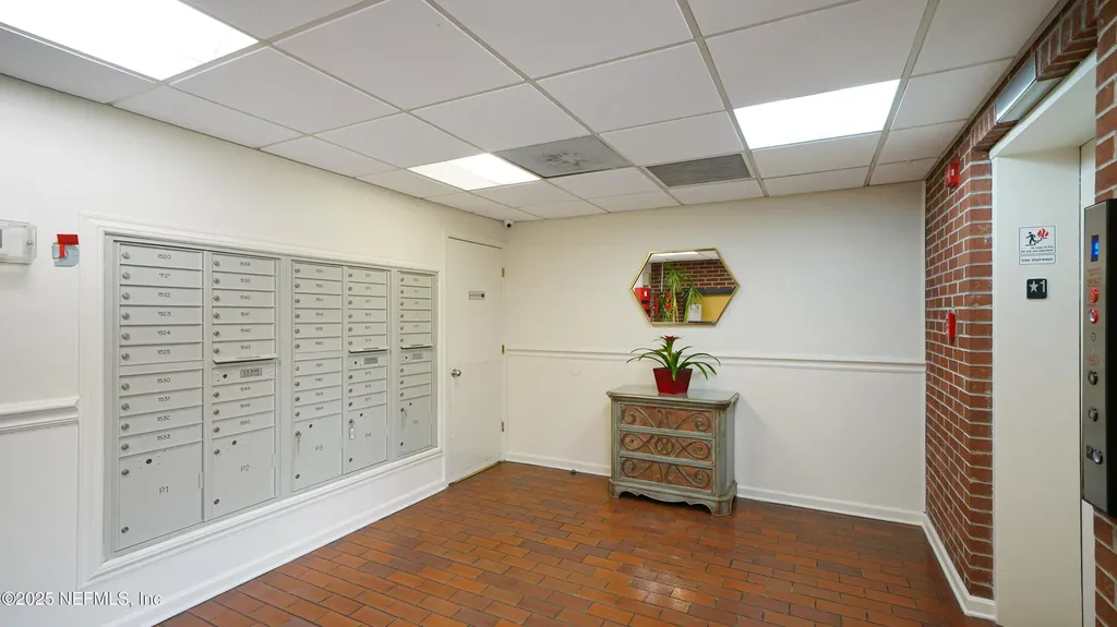 1592 Le Baron Avenue Jacksonville FL 32207