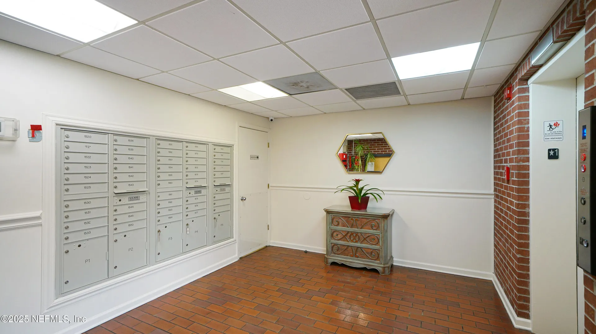 1592 Le Baron Avenue Jacksonville FL 32207