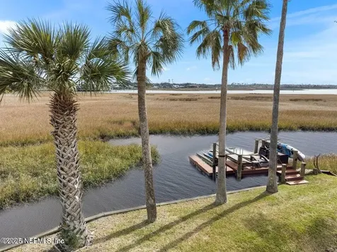 3331 Lighthouse Point Lane Jacksonville FL 32250
