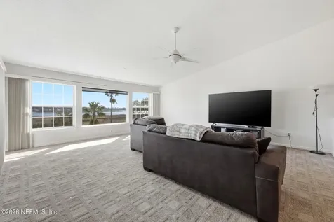 3331 Lighthouse Point Lane Jacksonville FL 32250