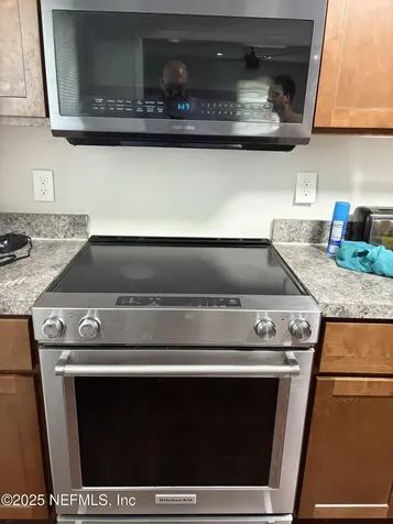 2535 La Trelle Court Jacksonville FL 32210