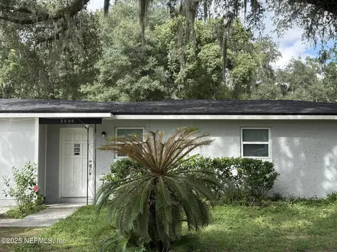 2535 La Trelle Court Jacksonville FL 32210