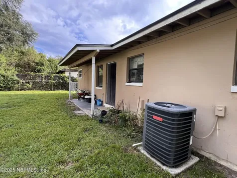 2141 Monteau Drive Jacksonville FL 32210