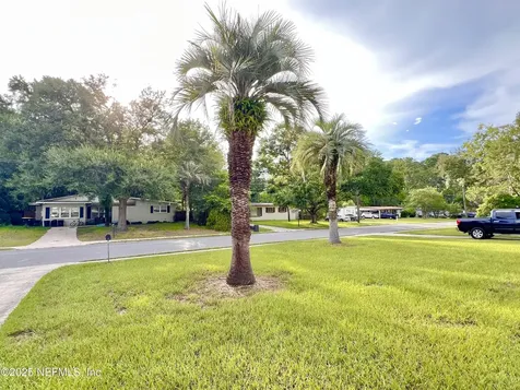 2141 Monteau Drive Jacksonville FL 32210