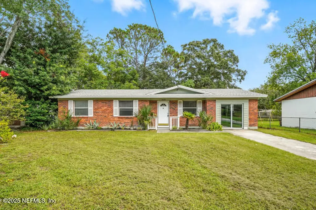 5125 Saginaw Avenue Jacksonville FL 32210