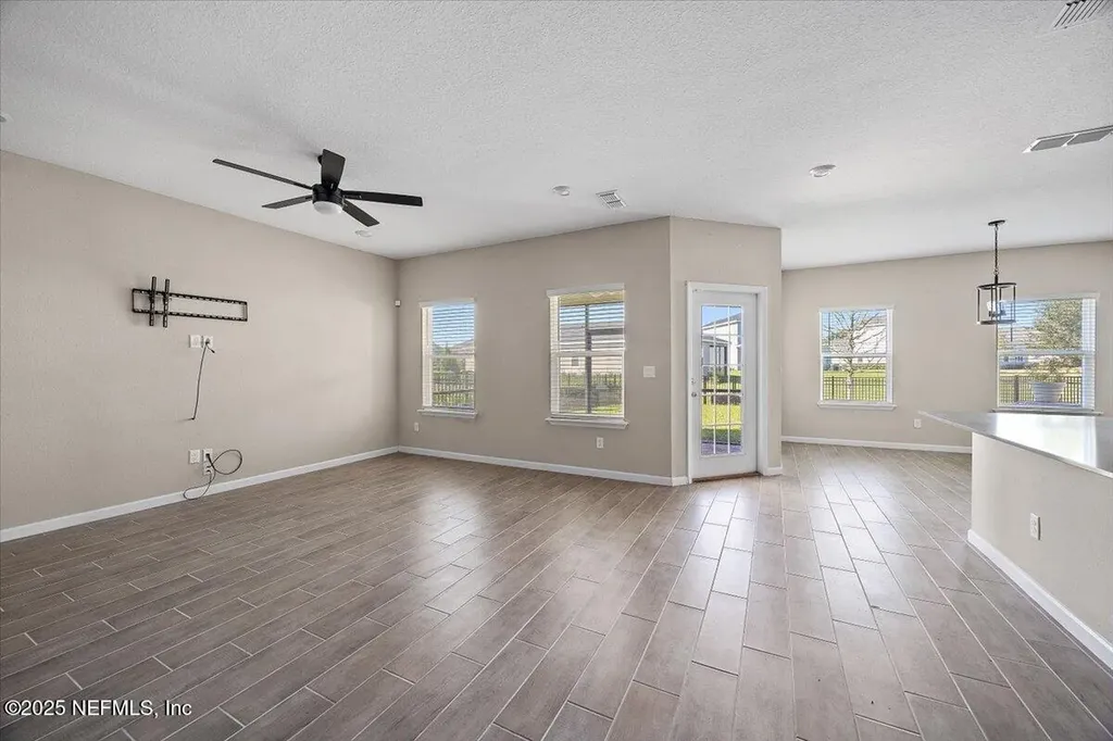 2757 Pointed Leaf Road Green Cove Springs FL 32043