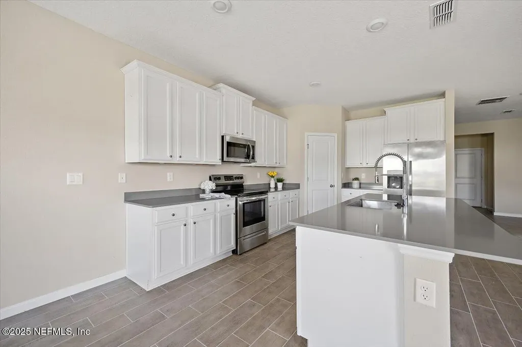 2757 Pointed Leaf Road Green Cove Springs FL 32043