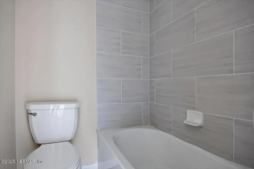 2757 Pointed Leaf Road Green Cove Springs FL 32043