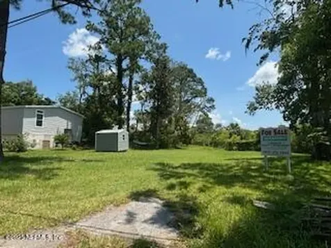 8647 Madison Avenue Jacksonville FL 32208