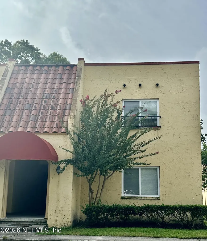 3878 La Mirada Drive N Jacksonville FL 32217