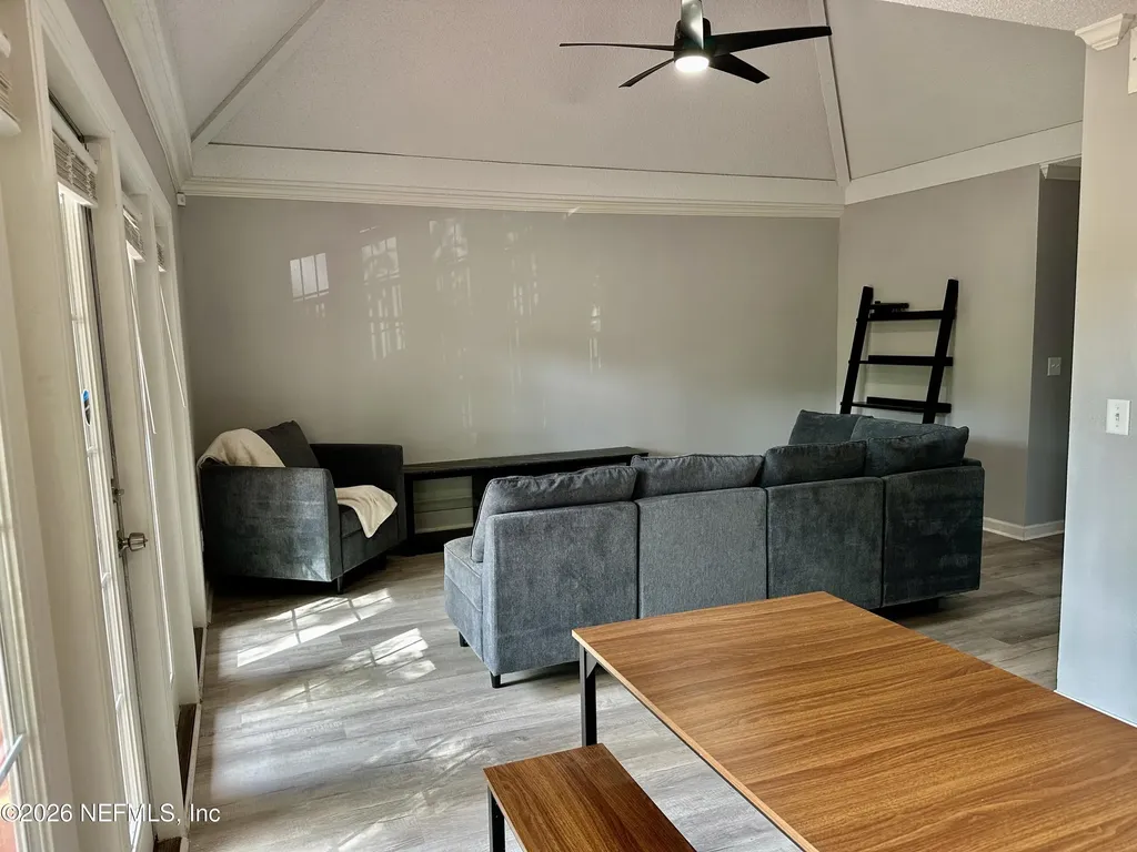 3878 La Mirada Drive N Jacksonville FL 32217