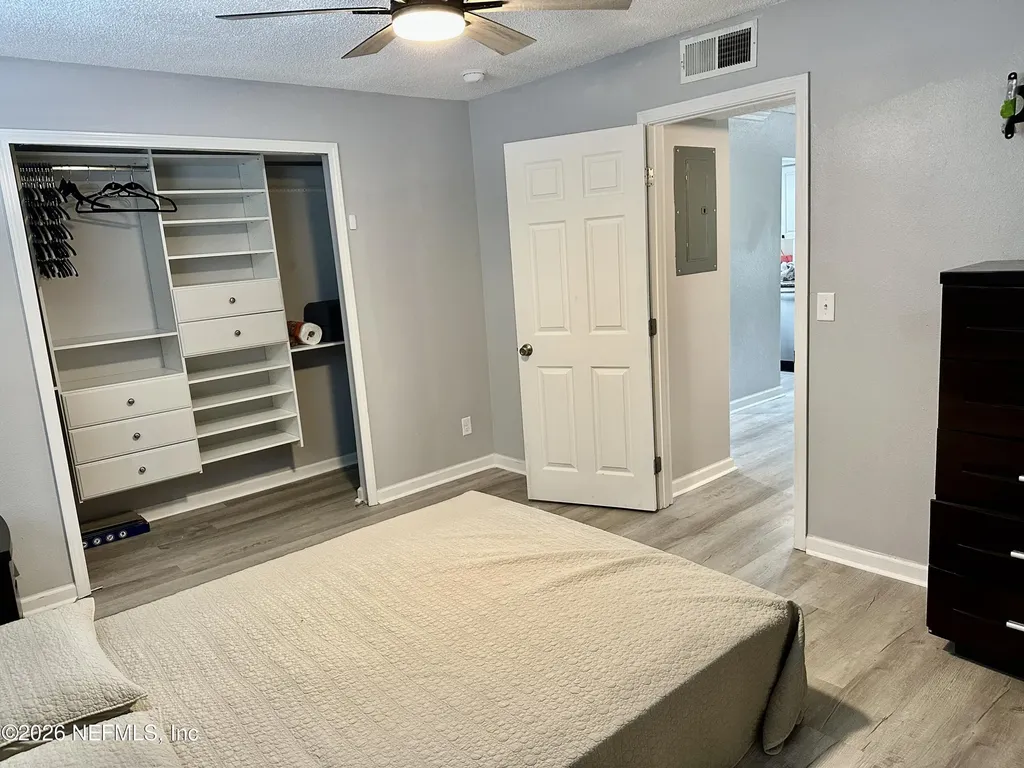 3878 La Mirada Drive N Jacksonville FL 32217