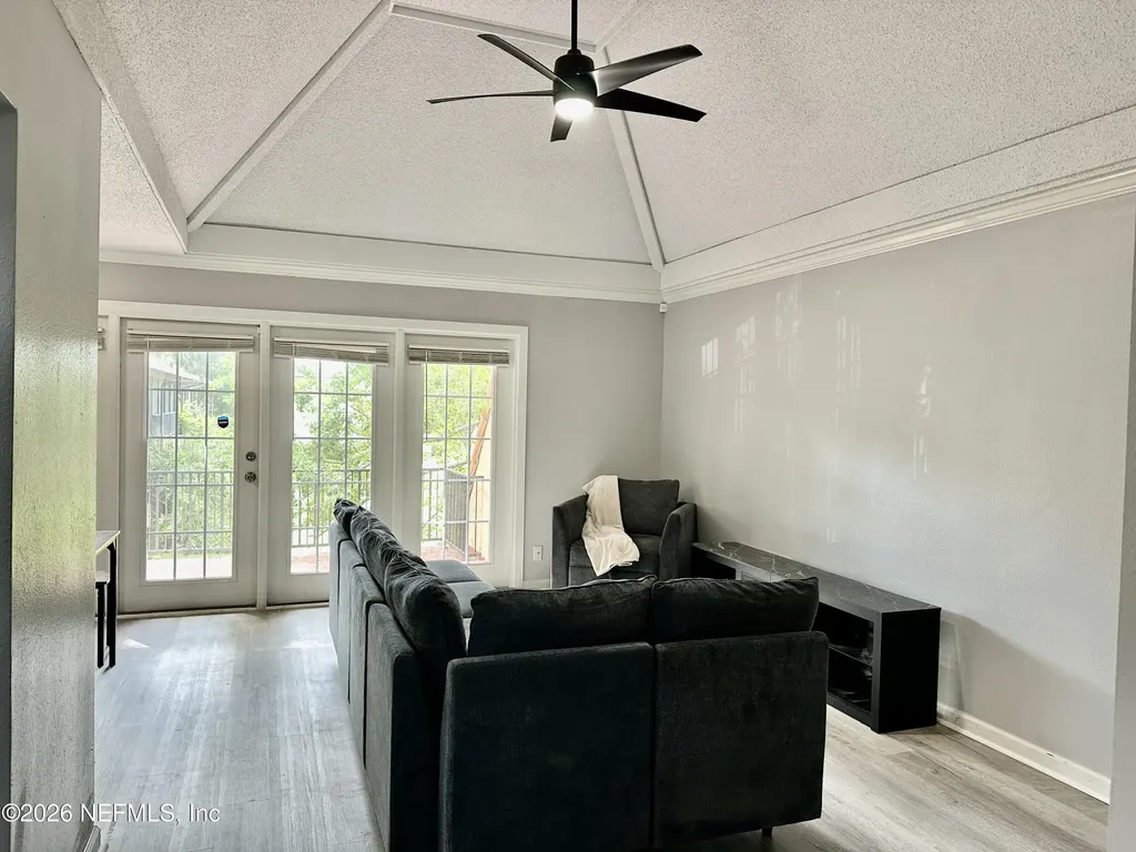 3878 La Mirada Drive N Jacksonville FL 32217