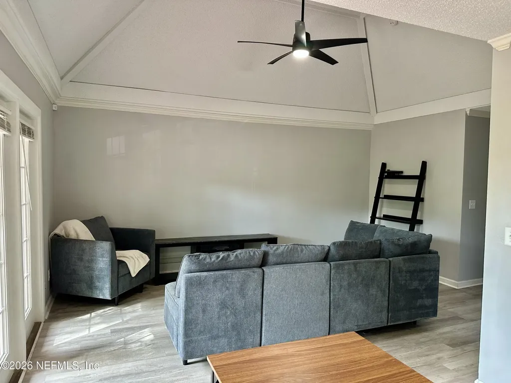 3878 La Mirada Drive N Jacksonville FL 32217