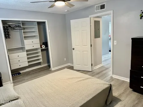 3878 La Mirada Drive N Jacksonville FL 32217