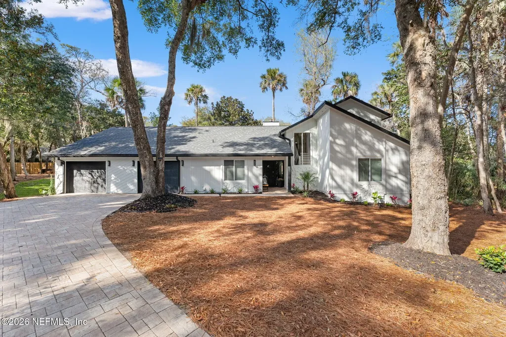 1918 Oak Circle Atlantic Beach FL 32233