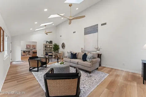 1918 Oak Circle Atlantic Beach FL 32233
