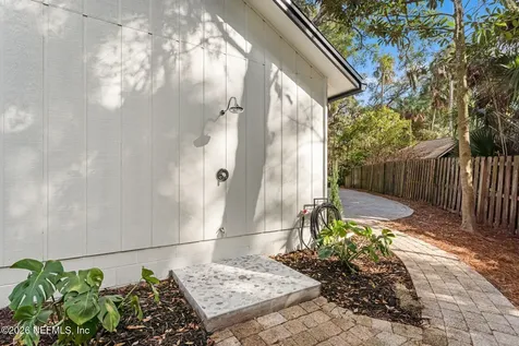 1918 Oak Circle Atlantic Beach FL 32233
