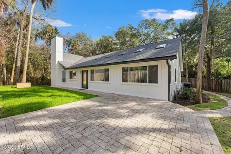 1918 Oak Circle Atlantic Beach FL 32233