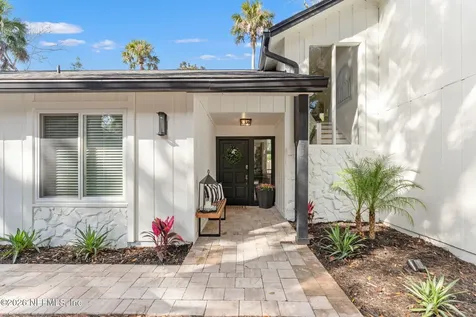1918 Oak Circle Atlantic Beach FL 32233
