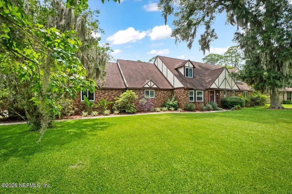 9372 Beauclerc Wood Lane N Jacksonville FL 32257