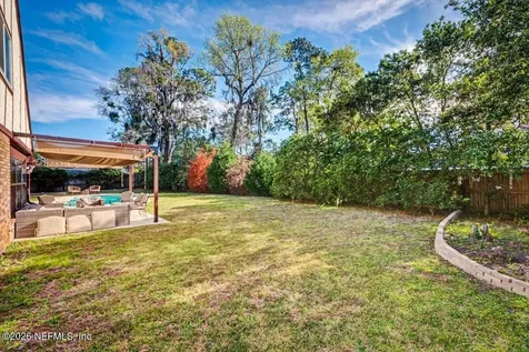 9372 Beauclerc Wood Lane N Jacksonville FL 32257