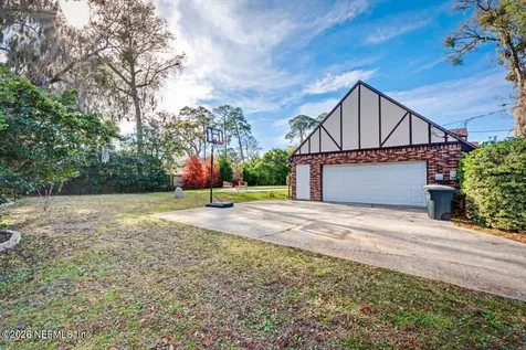 9372 Beauclerc Wood Lane N Jacksonville FL 32257