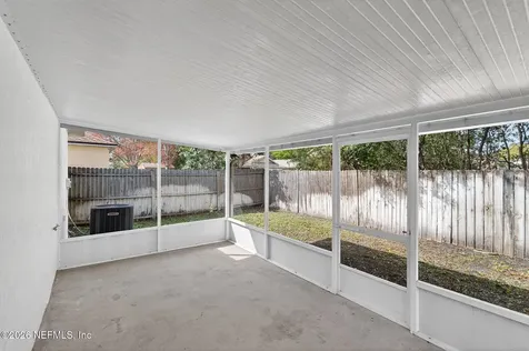 7251 Lawn Tennis Lane Jacksonville FL 32277