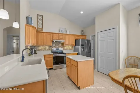 832 Buckeye Lane W St. Johns FL 32259