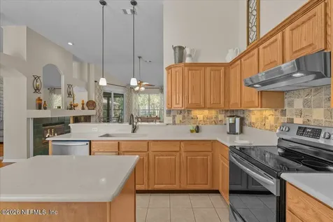 832 Buckeye Lane W St. Johns FL 32259