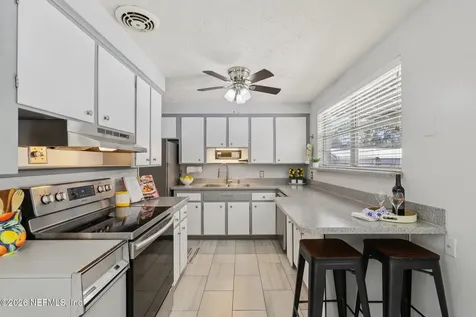 7004 Waikiki Road Jacksonville FL 32216