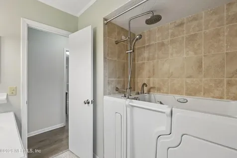 3842 Fernglen Drive Jacksonville FL 32277