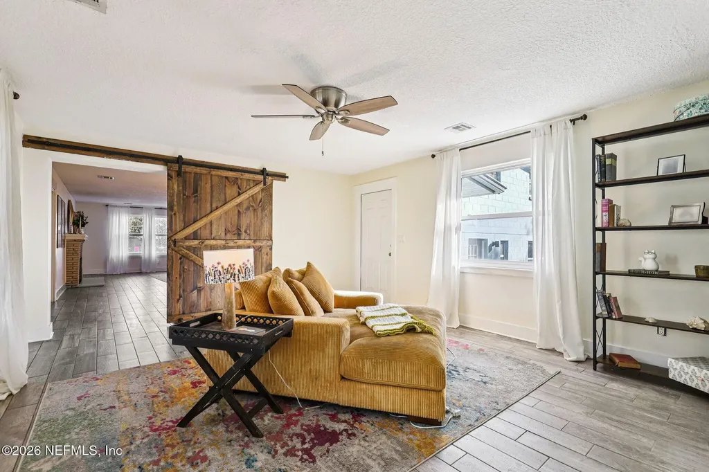 1911 Tanglewood Road Jacksonville Beach FL 32250