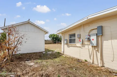 1413 Jackson Avenue Daytona Beach FL 32117